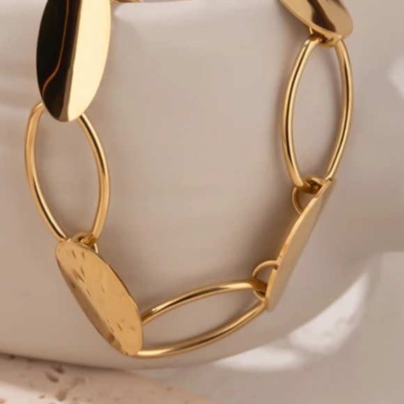 NEW 18k Gold Unique Chain Bracelet - Picture 5 of 8